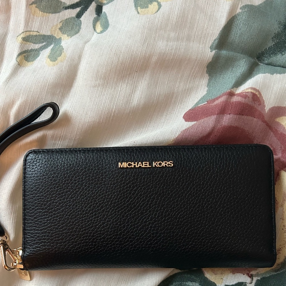 Black Michael Kors Wallet